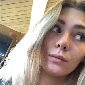 Meet your Posher, Leah